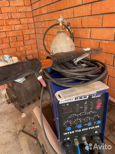 Аргонодуговой сварочный Aurora PRO inter TIG 200