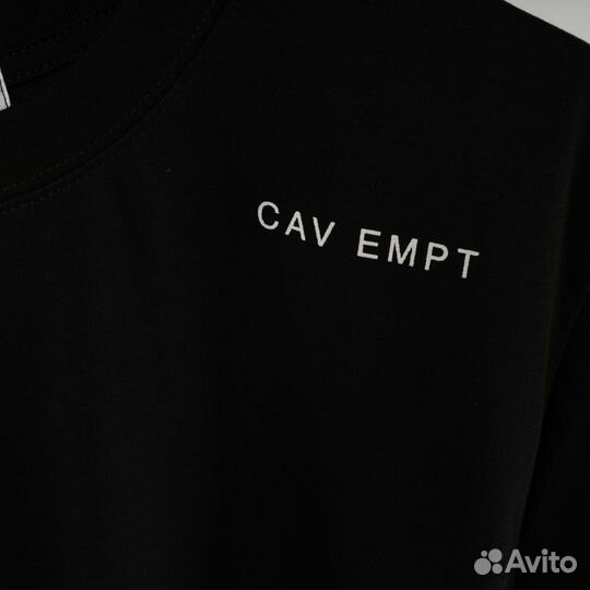 Черная футболка оверсайз cav empt