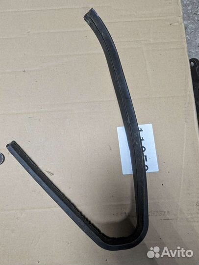 Газ 24 Волга резинка на форточку новая СССР