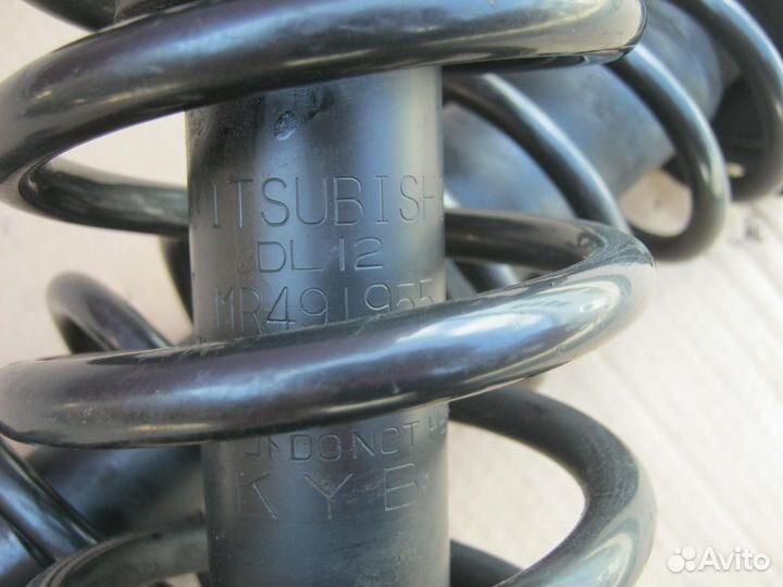 Амортизатор пружина стойка Mitsubishi Outlander I