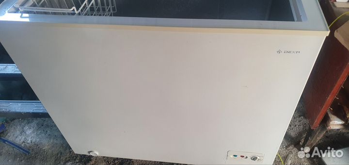 Морозильный ларь с глухой крышкой бу