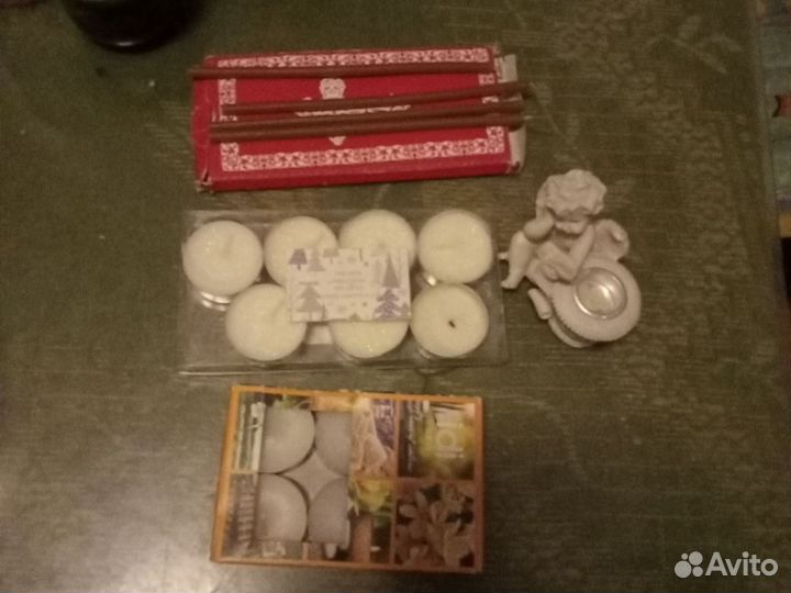 Свечи и подсвечник