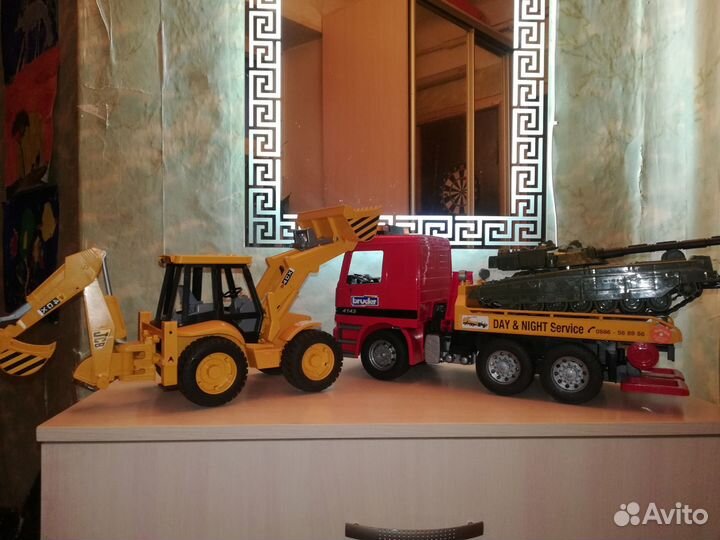 Игрушечный - танк 