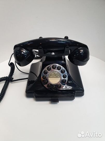 Телефон ретро