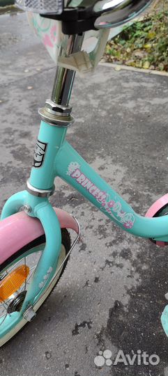 Детский велосипед с ручкой