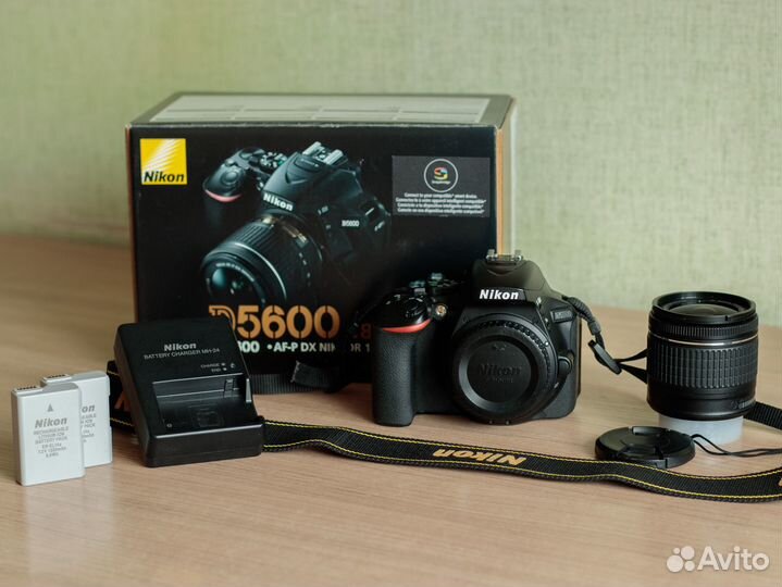 Nikon D5600 kit 18-55mm (16800 кадров)