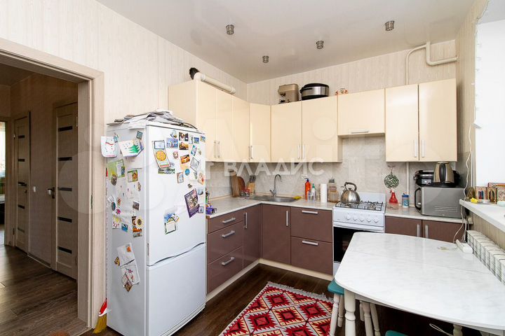 2-к. квартира, 51 м², 1/3 эт.