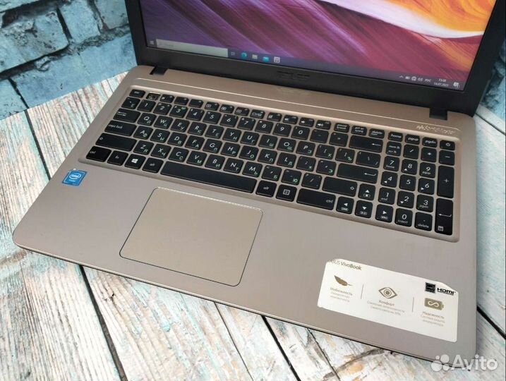 Свежий Asus на n4000/ RAM 4