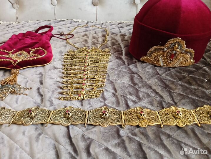 Национальное свадебное платье