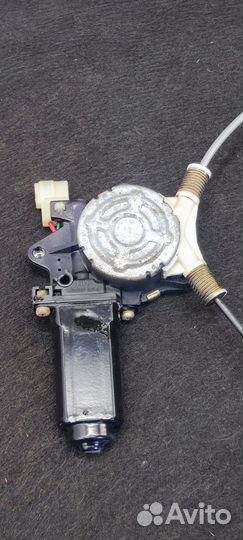 Передний стеклоподъёмник Mitsubishi Pajero 2