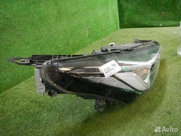 Фара правая Infiniti QX50