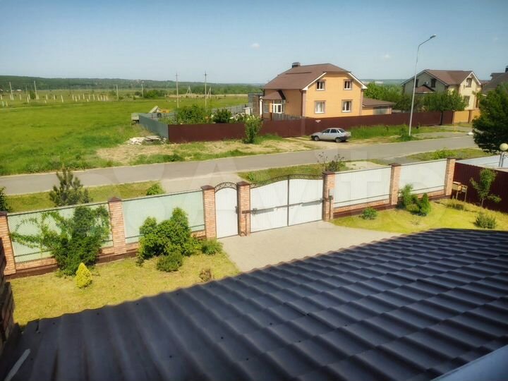 Коттедж 230 м² на участке 15 сот.