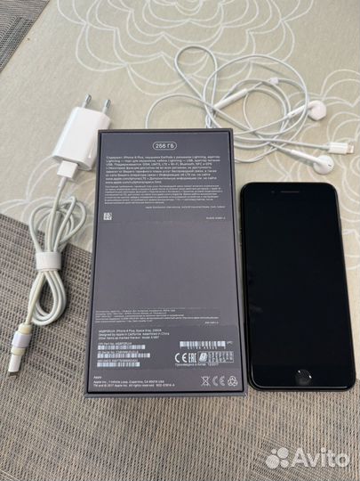 iPhone 8 Plus, 256 ГБ