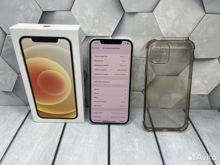 iPhone 12, 64 ГБ