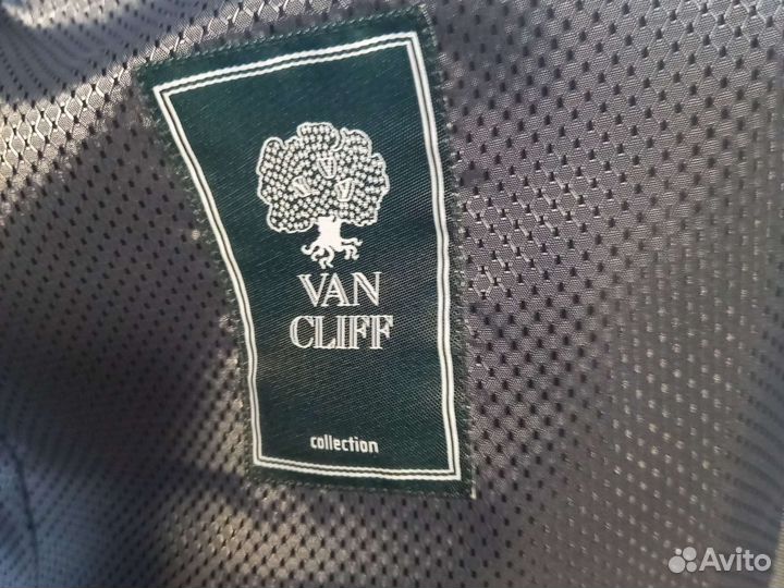 Мужской свадебный костюм 48