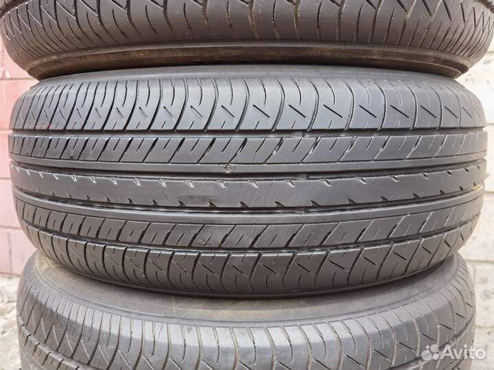 Yokohama dB Decibel E70 215/60 R16 95V