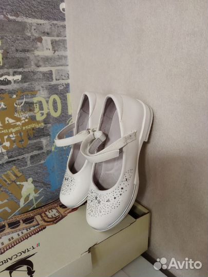 Зимний комплект для девочки, туфли