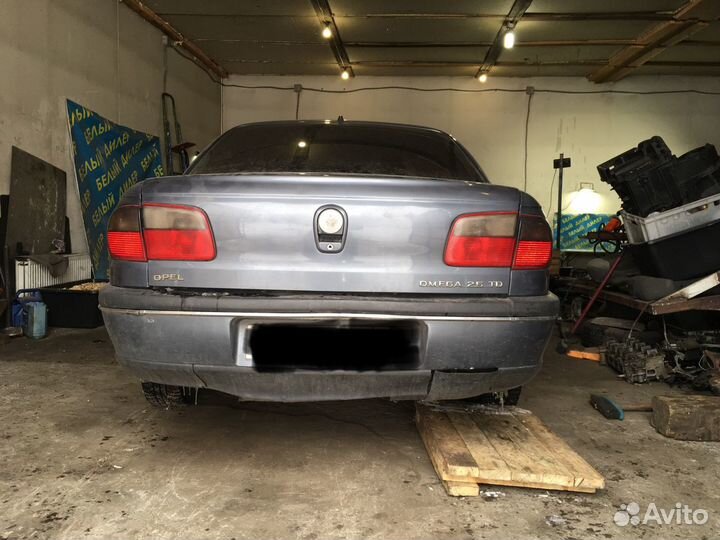Opel Omega B кузов по частям