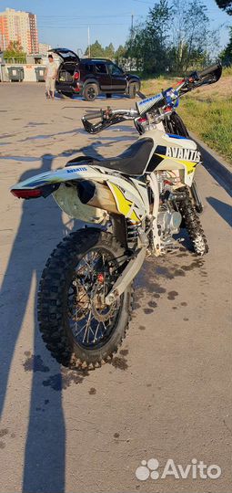 Кроссовый avantis 250fx lux