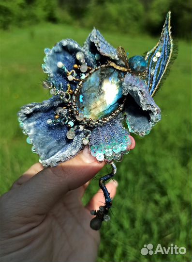 Брошь и кулон ручной работы- цветок с лабрадоритом