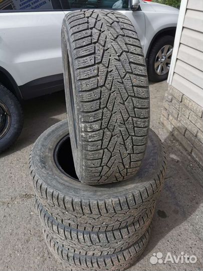 Nokian Tyres Hakkapeliitta 7 SUV 215/65 R16 102T