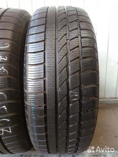 Hankook IceBear W300 235/65 R17 108V