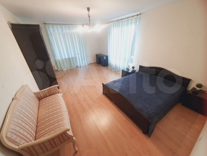 2-к. квартира, 65 м², 4/8 эт.