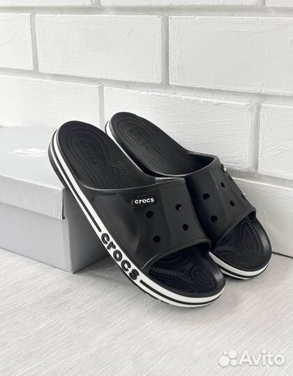 Новые мужские сланцы Crocs