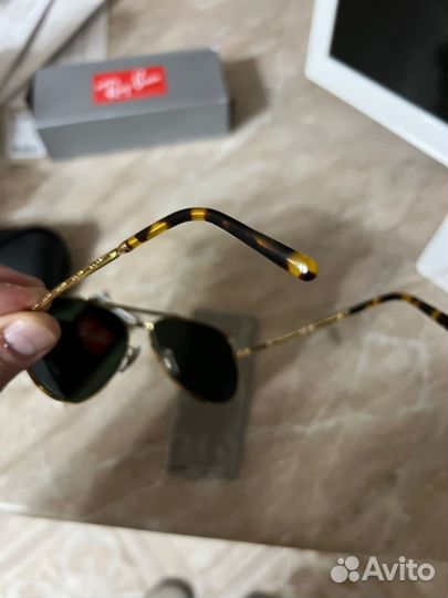 Солнцезащитные очки ray ban