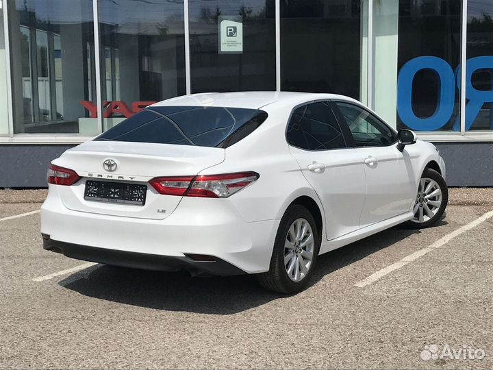 Toyota Camry, 2018
