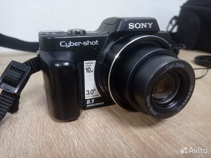 Цифровой фотоаппарат Sony Cyber-Shot DSC-H10
