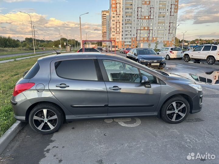 Peugeot 308 1.6 AT, 2010, 132 000 км