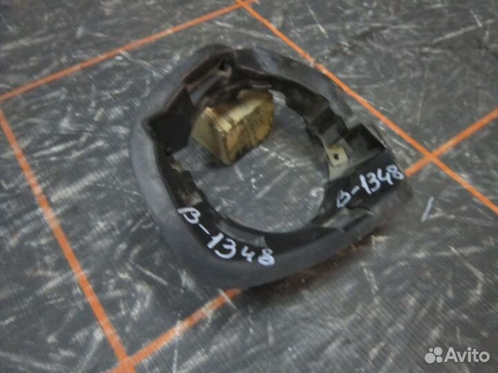 Renault Sandero - Рамка птф правая