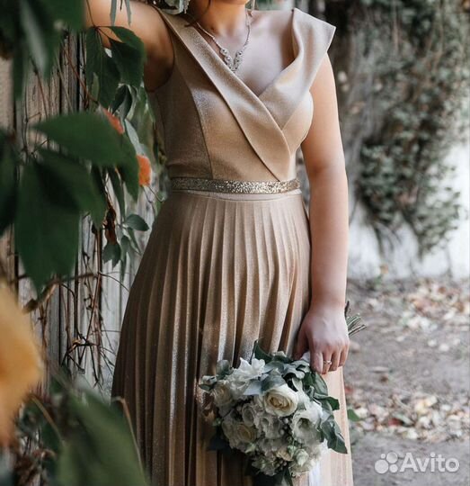 Вечернее платье