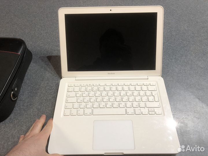Apple MacBook A1342