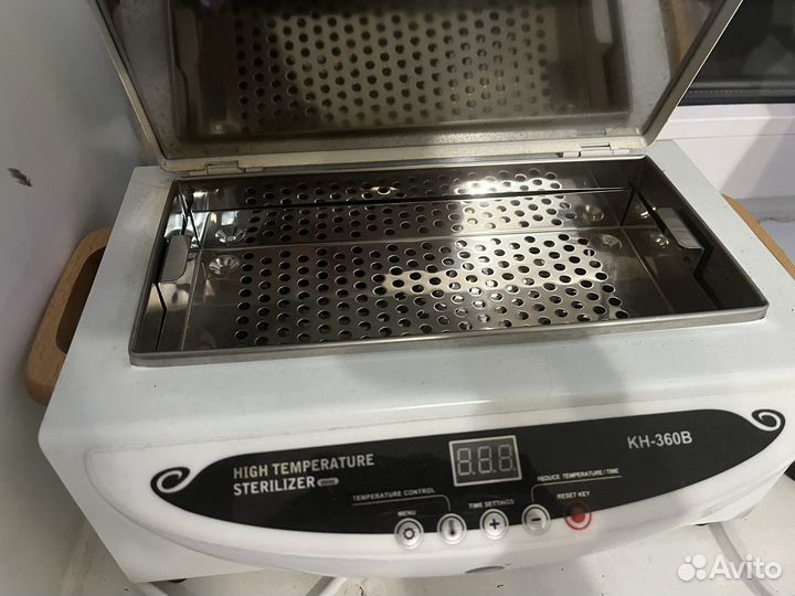 Стерилизатор для маникюрных инструментов