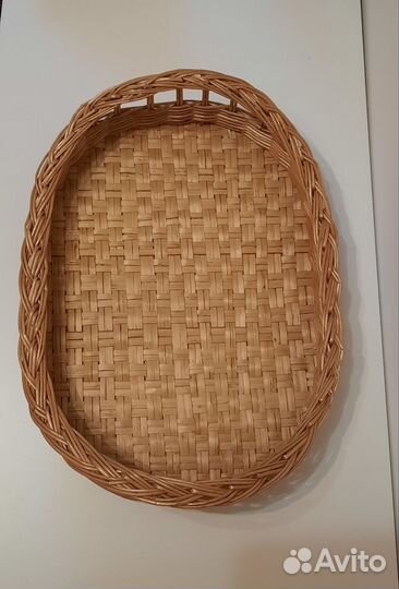 Плетёный поднос
