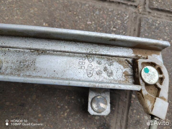 Стеклоподъемник задний левый Kia Rio 4 2015