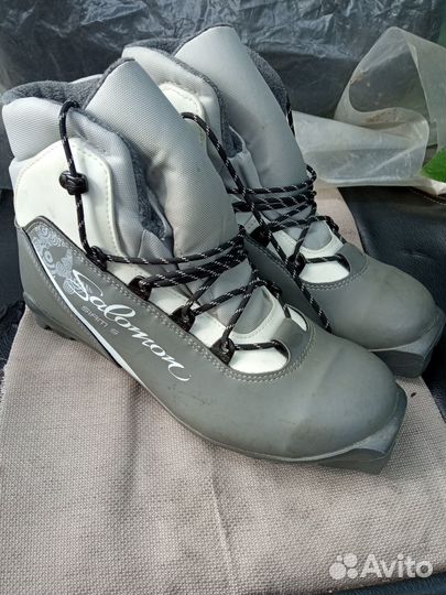 Лыжные ботинки женские