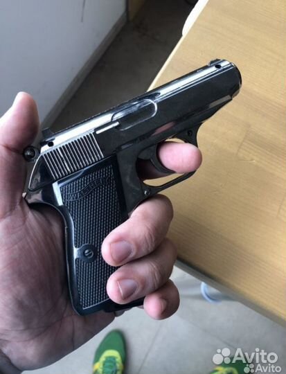 Зажигалка пистолет Вальтер с кобурой