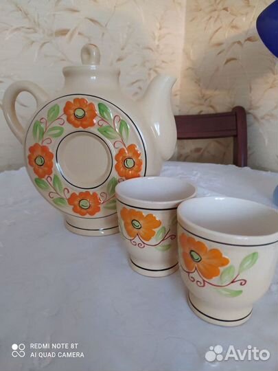 Кувшин и стаканы из майолики