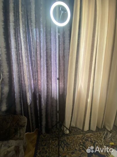 Лампа, стойка для фотозон, фото штатив с лампой