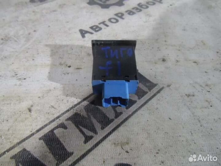 Кнопка обогрева сидений правая Chery Tiggo Fl