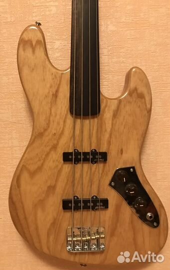 Бас-гитара Warmoth безладовая