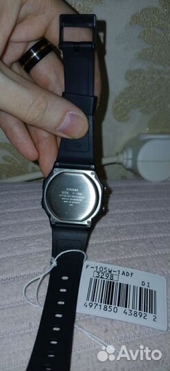 Casio F 105