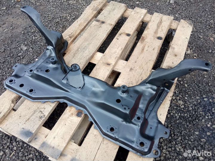 Подрамник передний Ford Focus 1