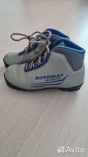 Лыжные ботинки