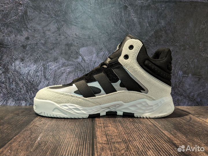 Зимние кроссовки Adidas Niteball