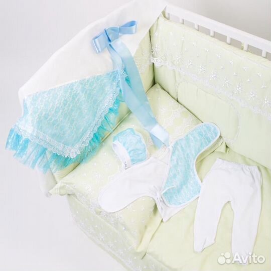 Набор на выписку: комплект одежды для новорожденно