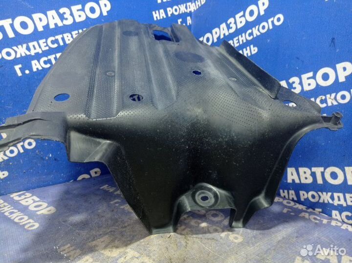 Защита бампера Toyota Avensis седан 2006